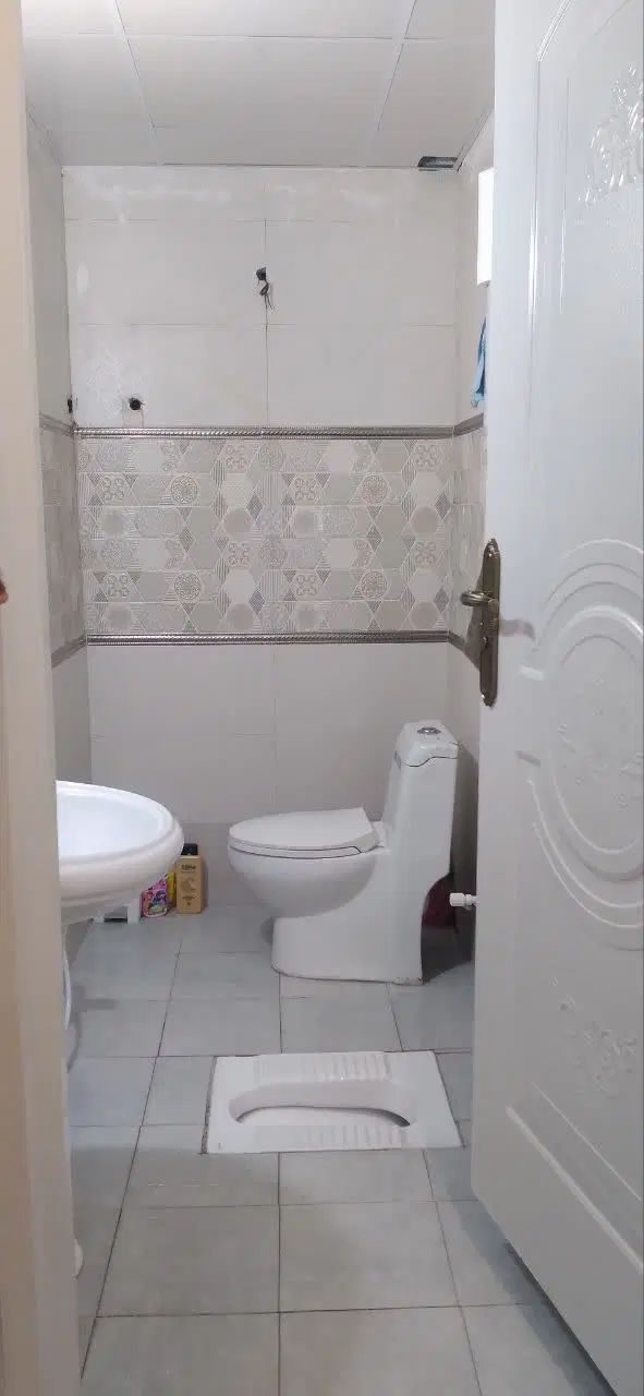 واحد ۱۳۶ متر زیر همکف دو خواب  ( با قابلیت تجاری)