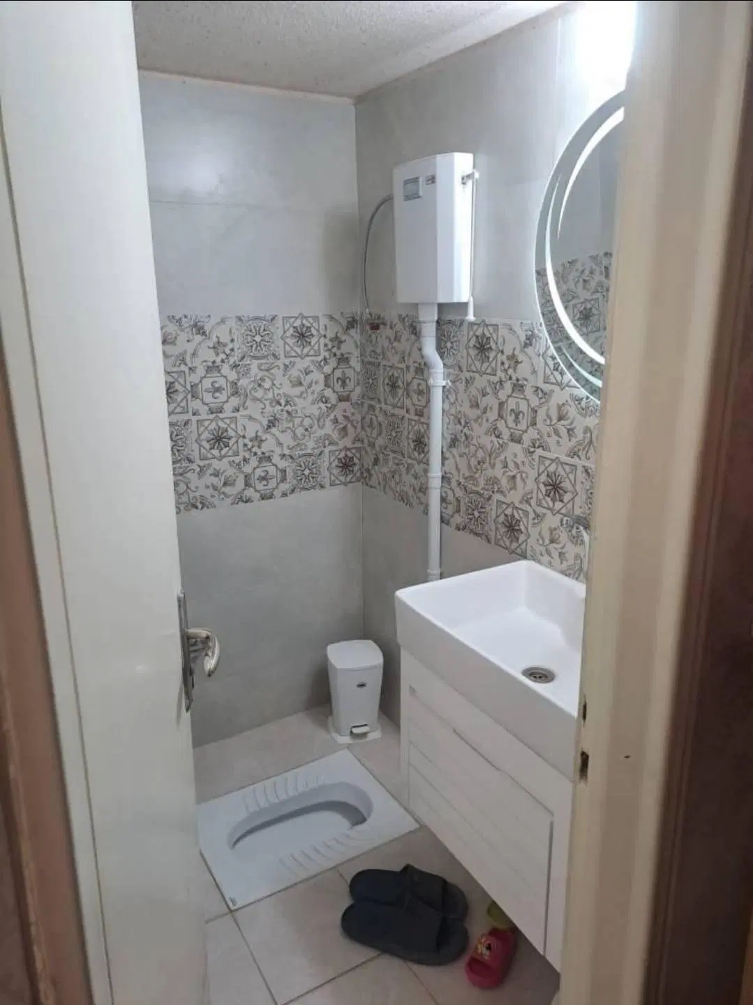 ۷۰ متر دوخوابه با آسانسور و بالکن