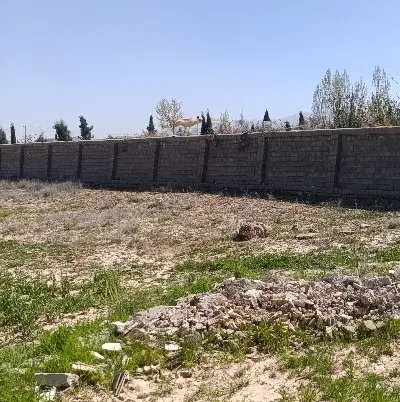 ۱۰۰۰ متر زمین مناسب باغچه