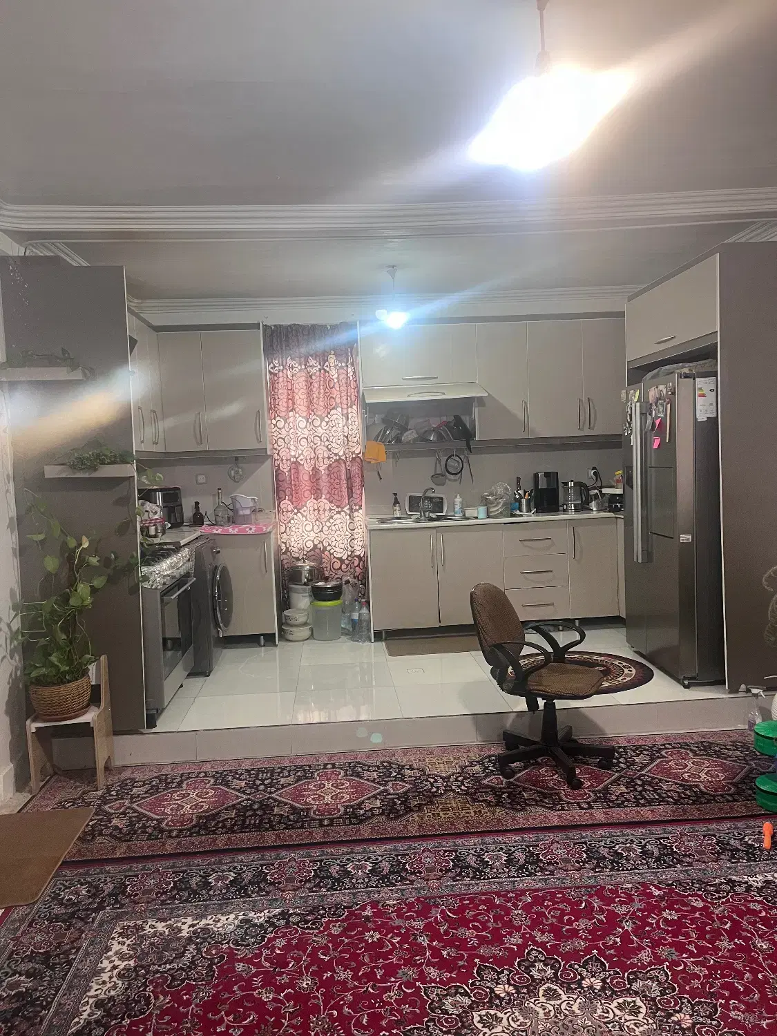 ۹۰ متری بالا ویلایی با حیاط مستقل بلوار شاهرخی