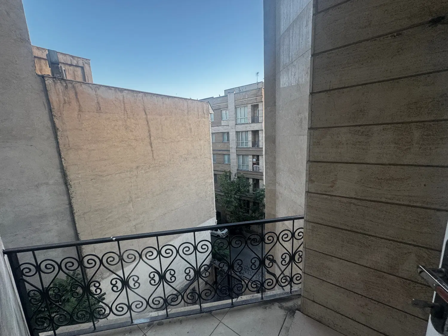 ۸۵ متر آپارتمان گیشا