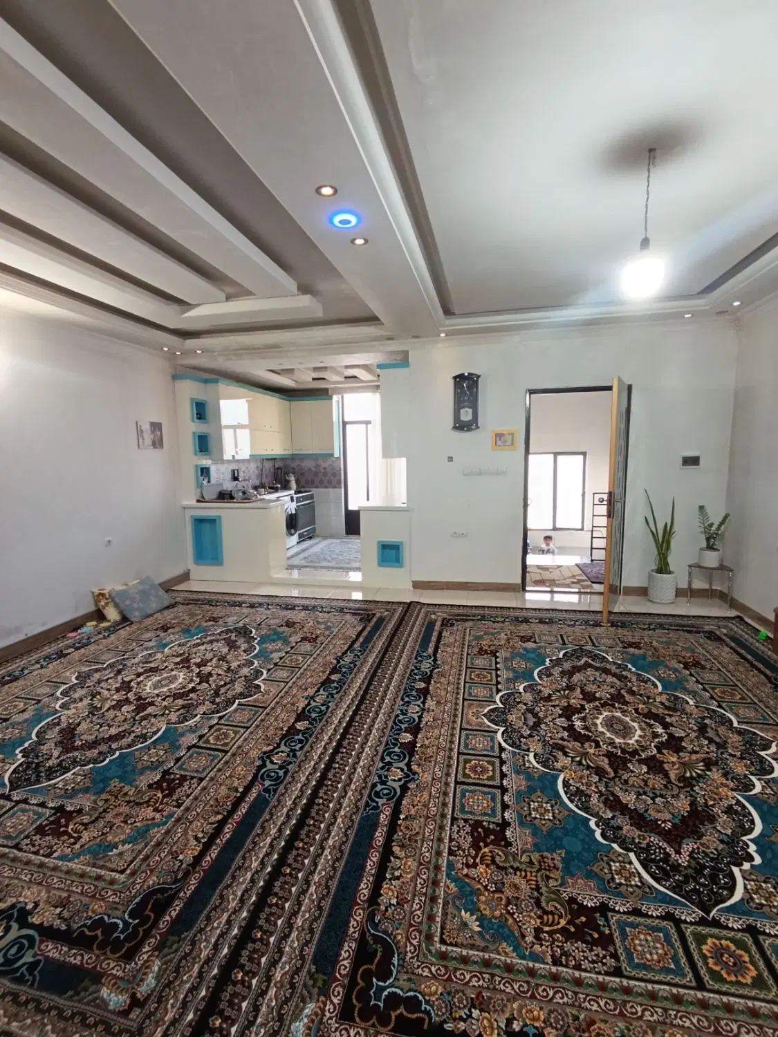 85 متر دو خوابه