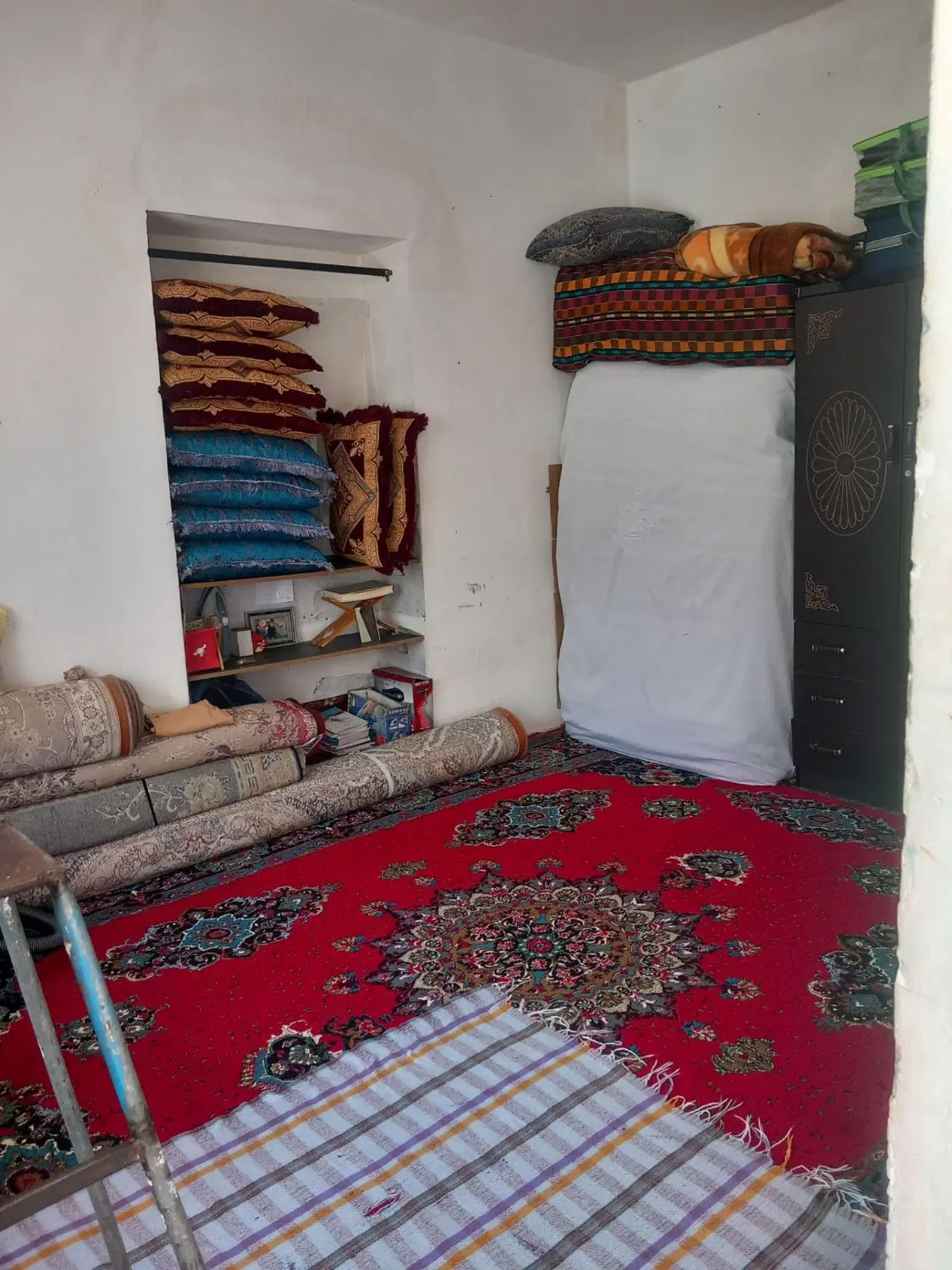 ویلایی قدیمی در بست اجاره وفروشی