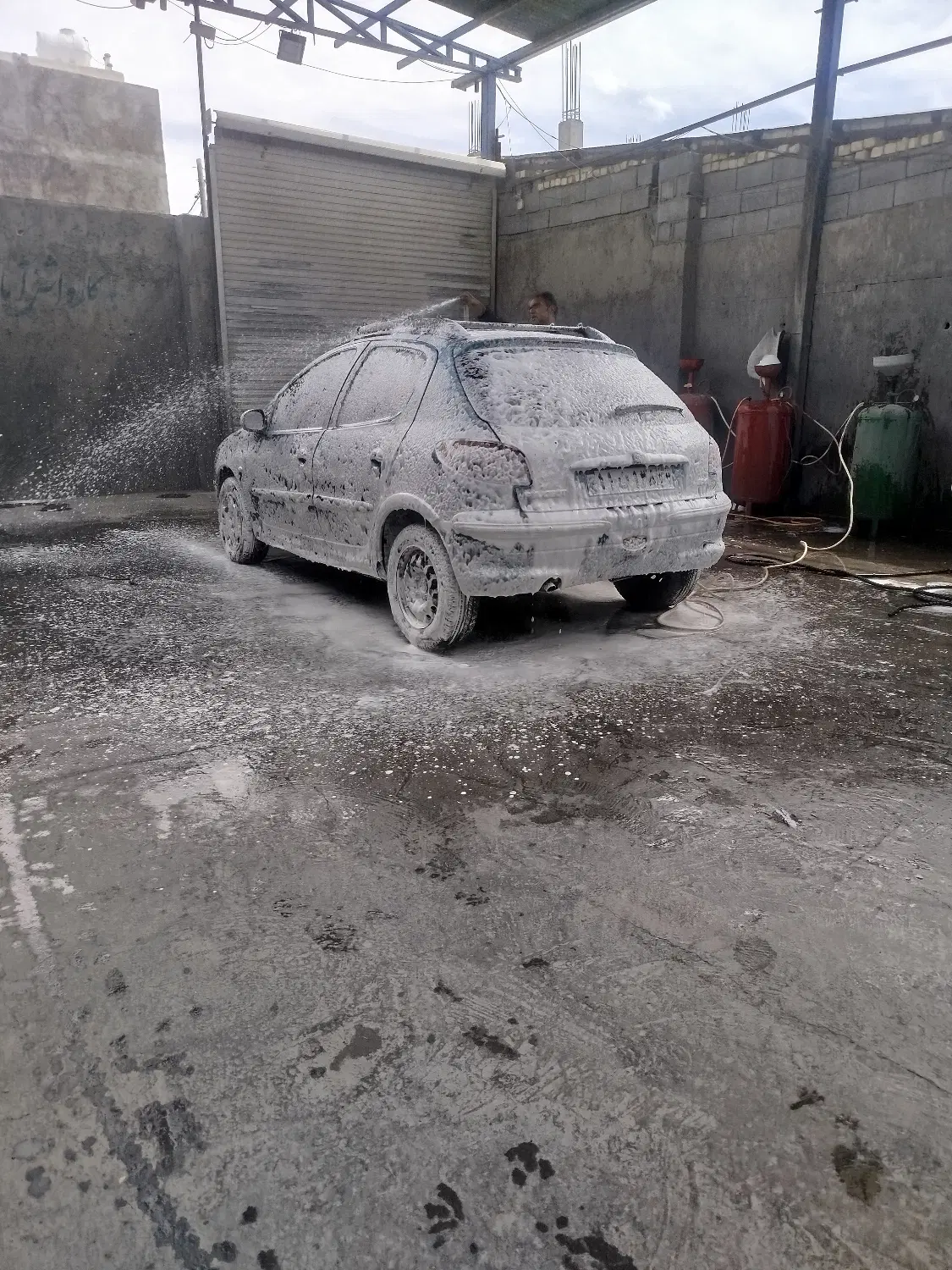 زمین کارگاه انبار
