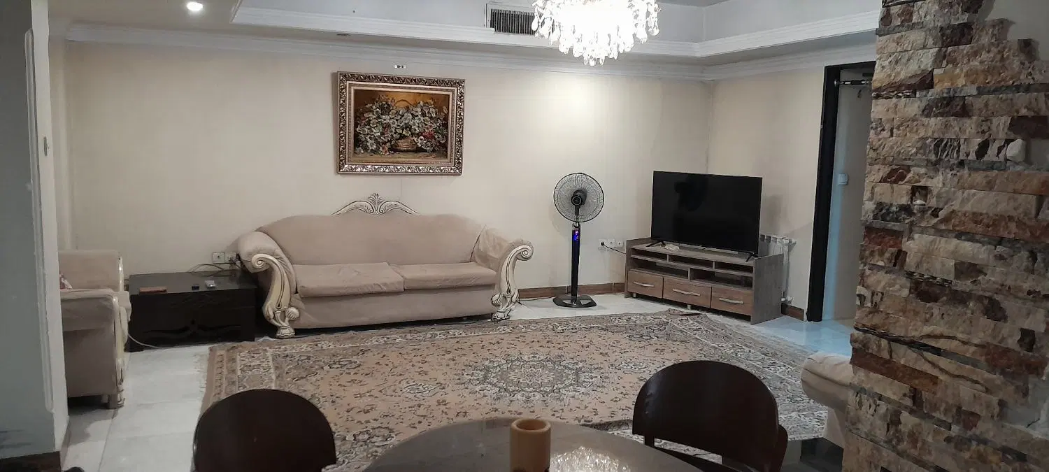 آپارتمان ۳ خوابه خوش نقشه ۱۰۰ متری خ امام خمینی