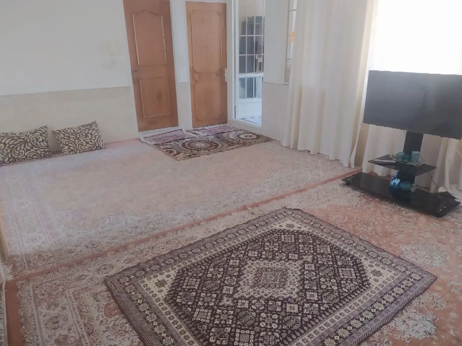 126متری بالای همکف