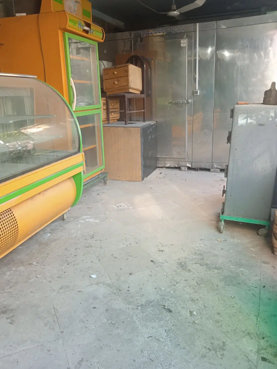 مغازه ۶۰ متری ،موقعیت عالی (فروش فوری)