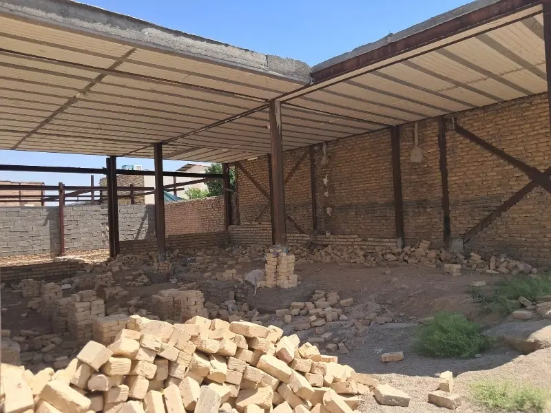 خانه مسکونی نیمه کاره (علی آباد باغخواص)