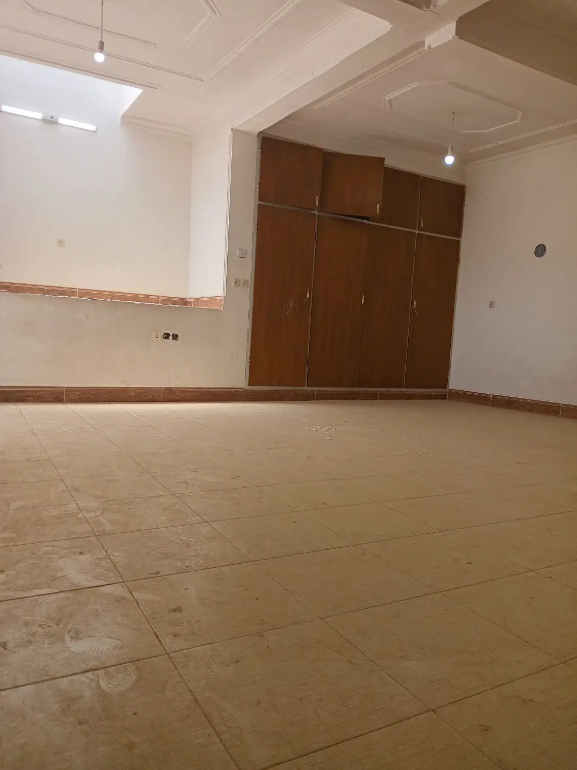 فروش منزل 200 متر سند شش دانگ