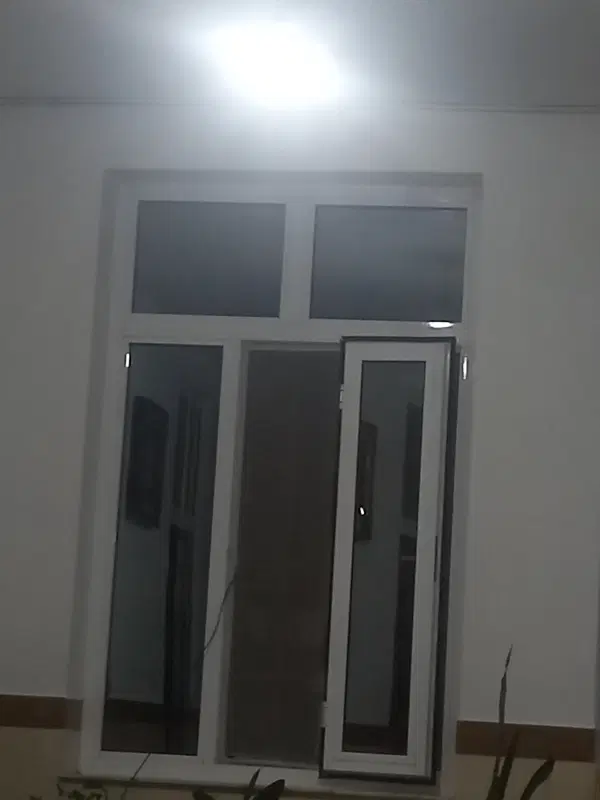 .   اجاره دکه ۳۵  پشت پاساژ ژیار روانسر