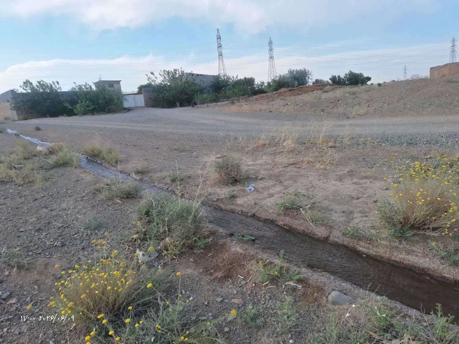 زمین فروشی سنددار بالای شهرک علوی
