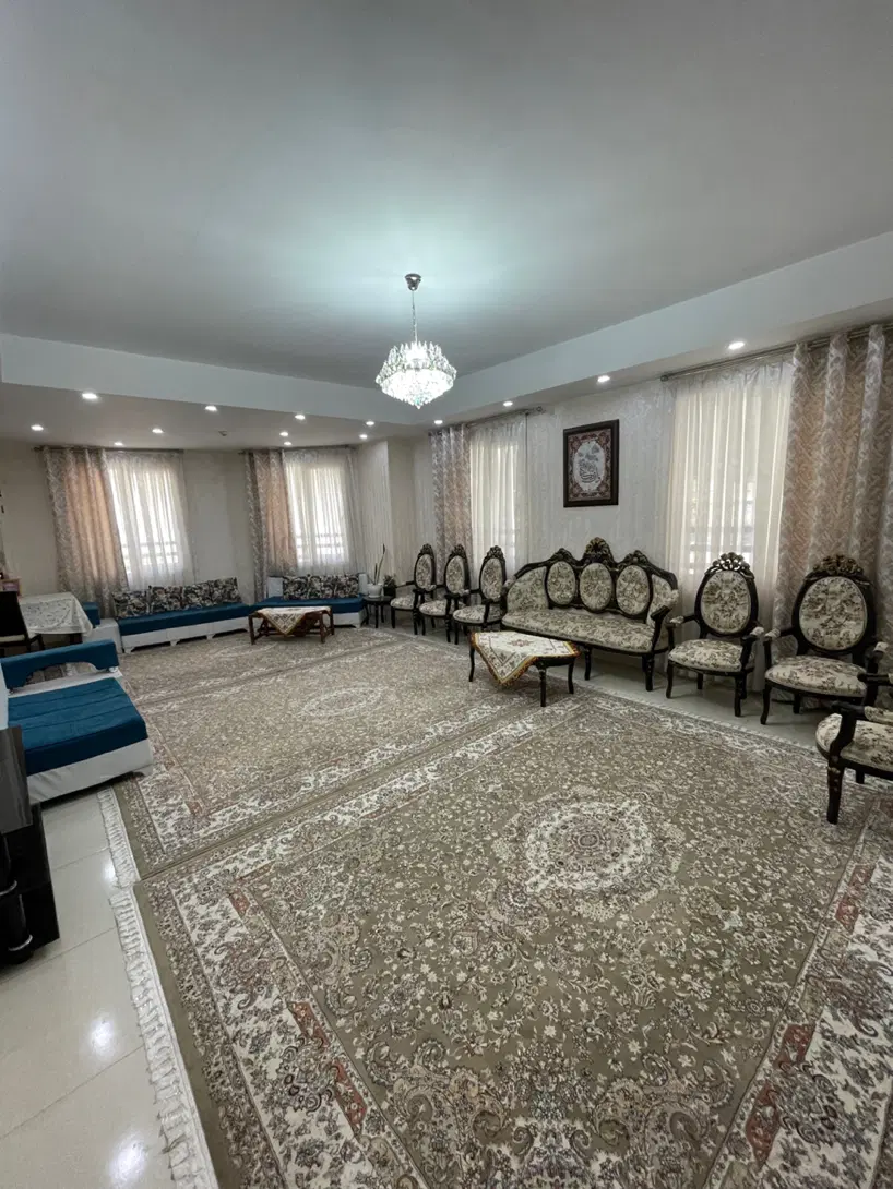 فروش ۲۲۵ متر ویلایی با ۱۰ متر بر ( جنوبی)