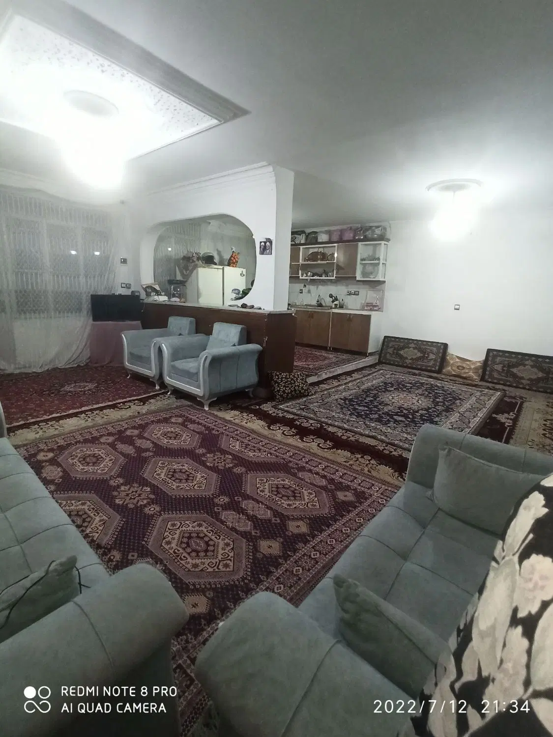 ۲طبقه مجزا بزرگ و ۲خواب درحاشیه بلوار ابراهیم ادهم