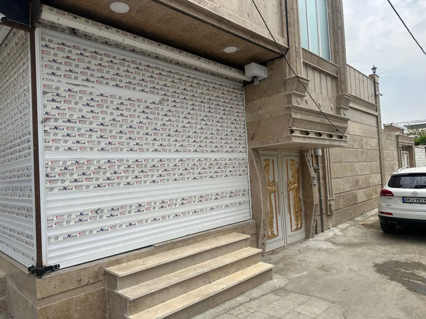 خونه ویلایی بامغازه تجاری خیابان گاز طاهری