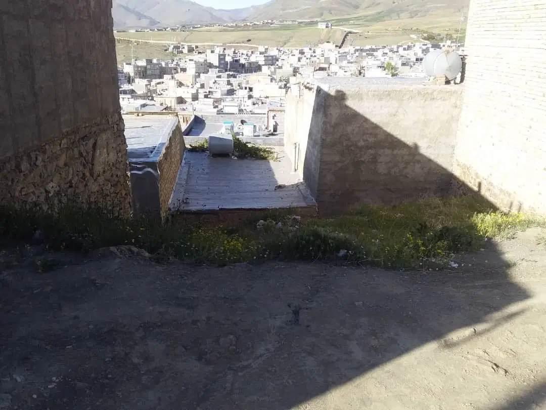 زمین ۱۲۰ متری نایسر