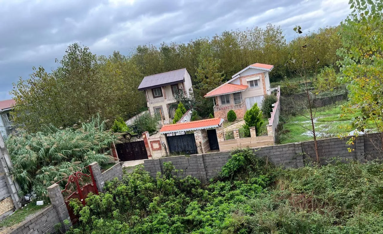 ۴۴۰ متر زمین ،سه بر ،در محیطی ارام و دنج