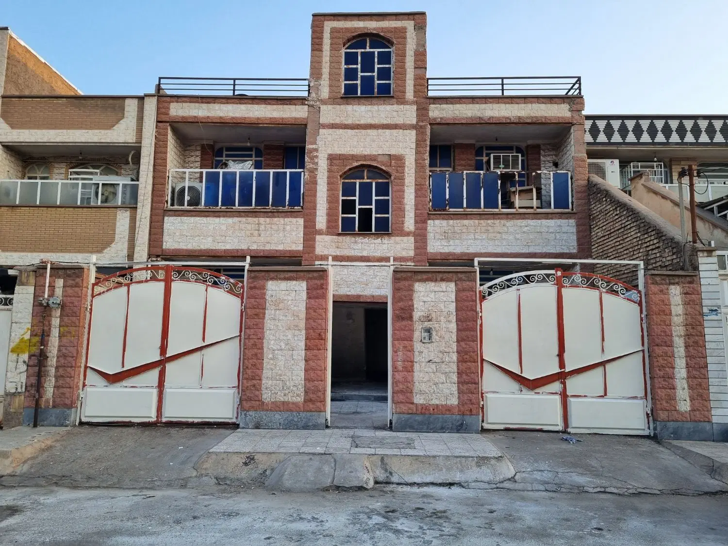 خانه چهار واحدی