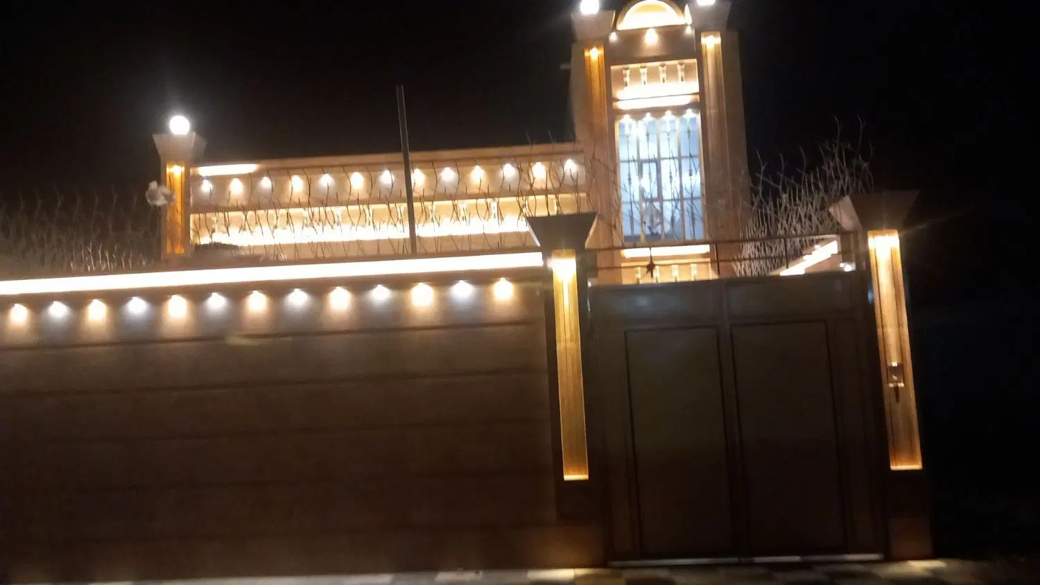 خانه ویلایی ۲۰۰متری در سیادک منطقه حاجی نظر