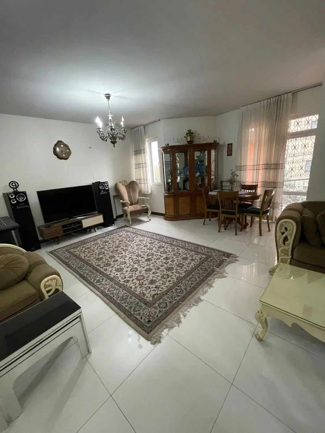77متر چهار باغ(جنت آباد)