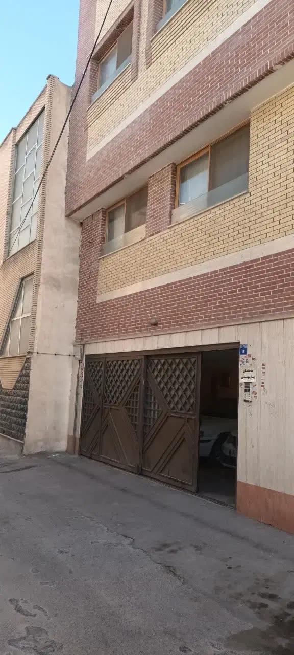 آپارتمان ۹۰ متر سه بر نور چهارراه هفت تیر