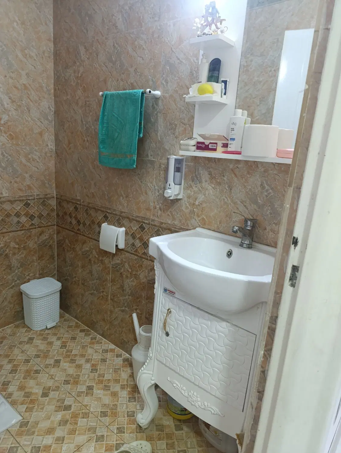 آپارتمان اقدسیه41