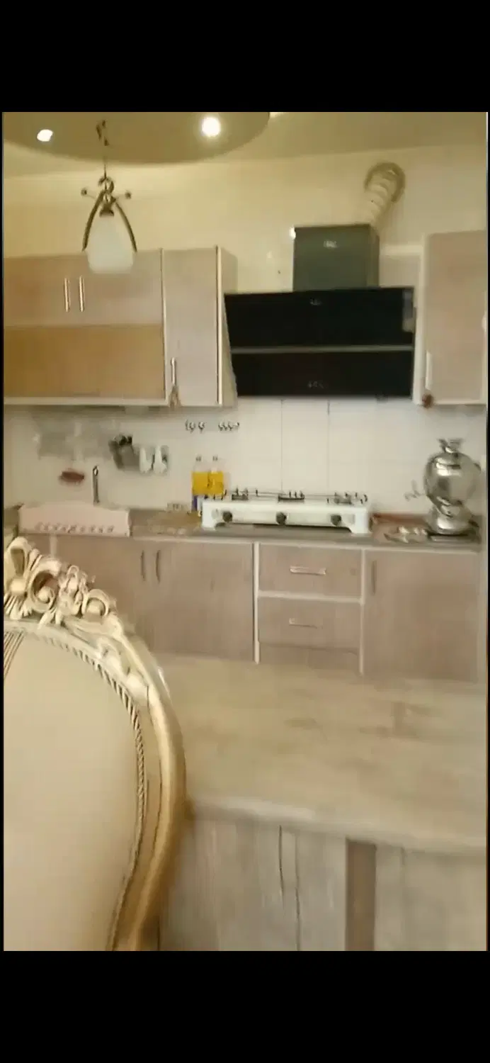 اف ۴ طبقه همکف دو خوابه با پارکینگ مسقف