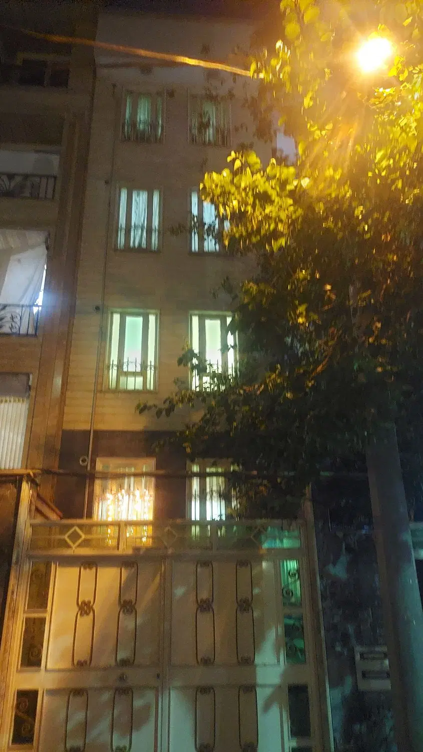 58 متر 2خواب نزدیک مترو