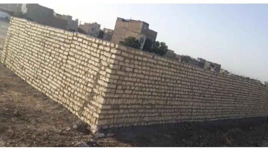 زمین حصار شده