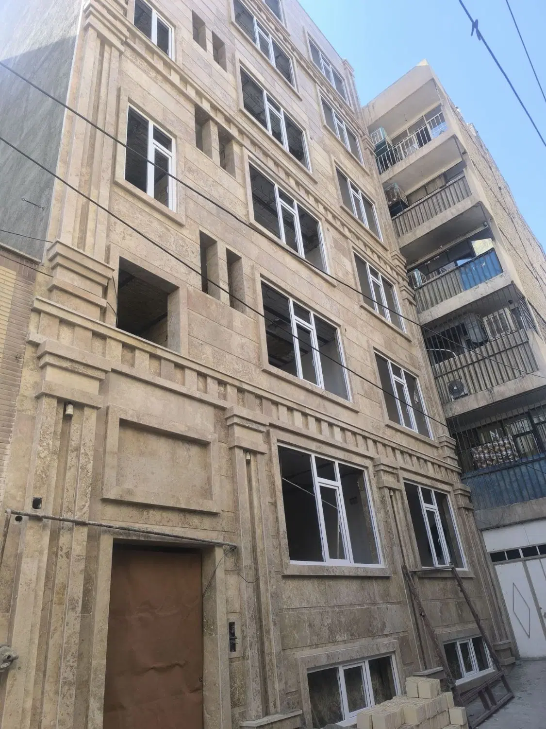 فروش واحد آپارتمان در شهرک ارم