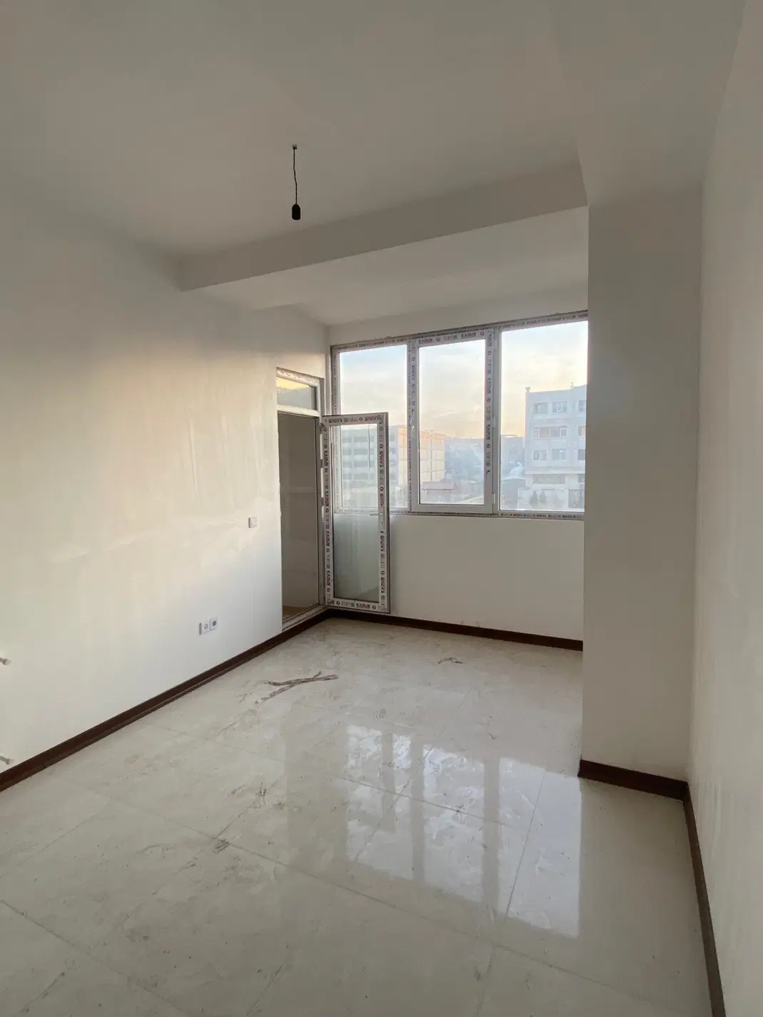 اپارتمان 105مترسنددارکمالشهرجهان ارا