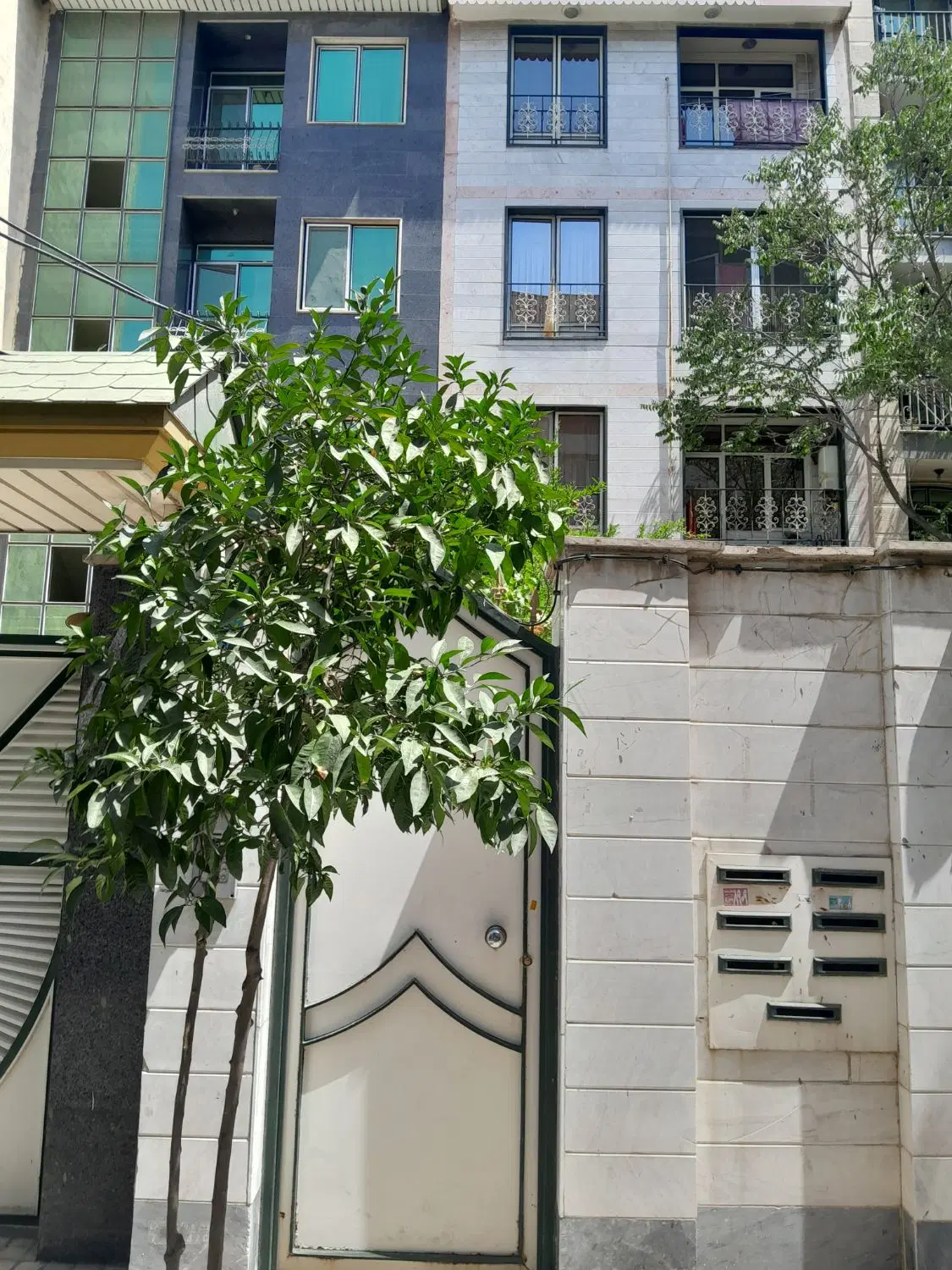 ۸۰ متری نارمک دو خواب طبقه اول