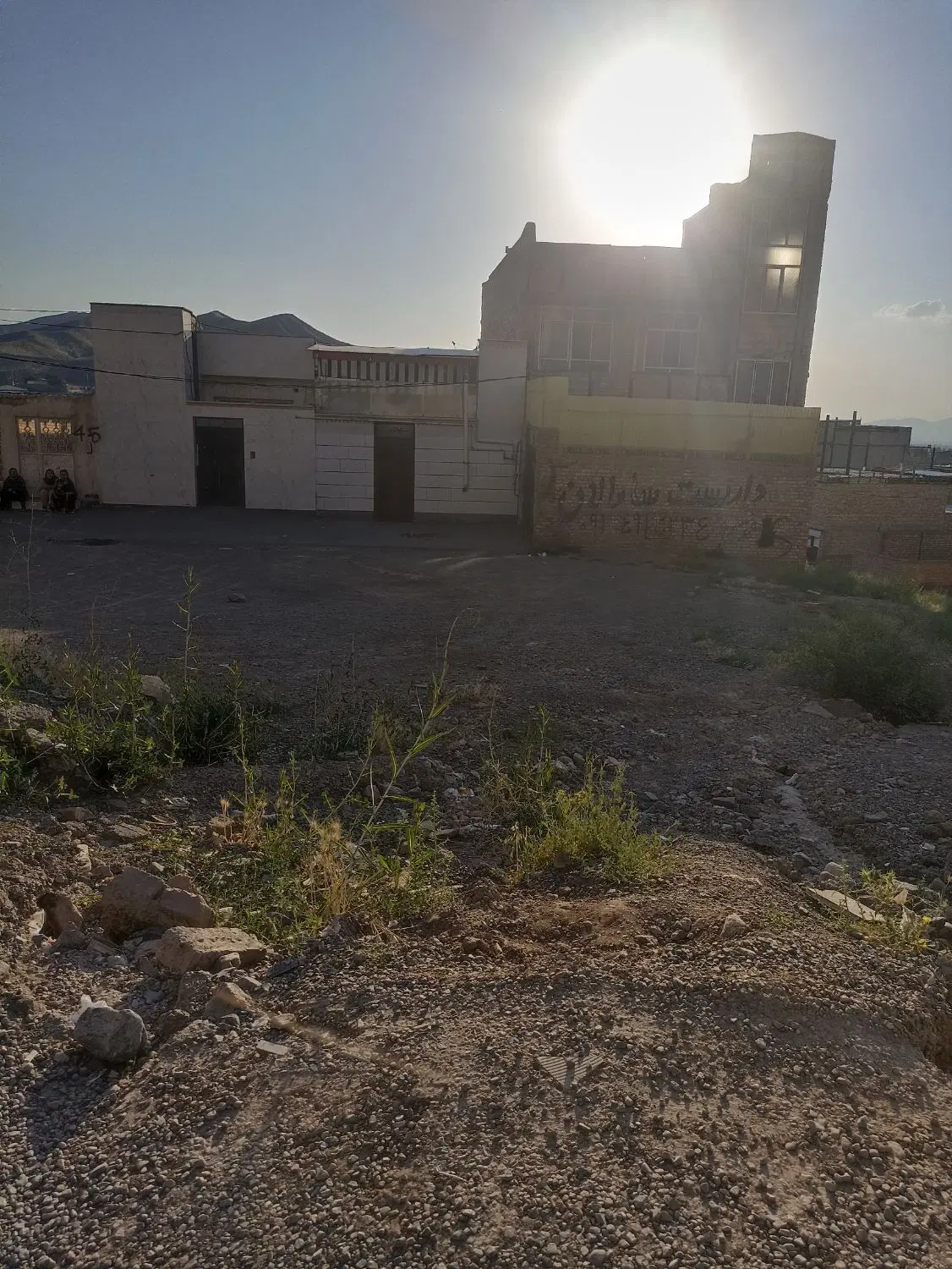 زمین مسکونی دونبش ولی‌عصر
