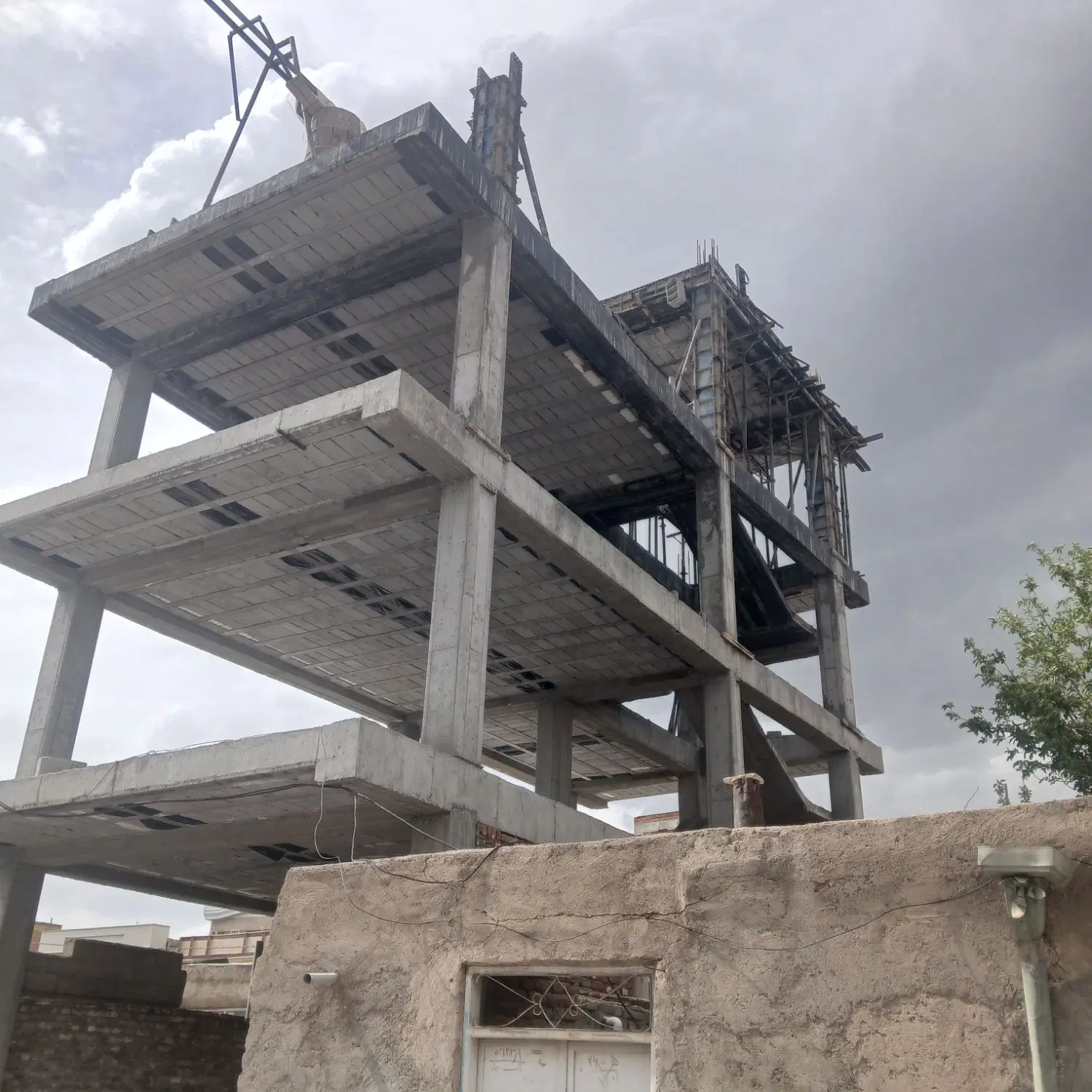 فروش خانه نیمه کاره