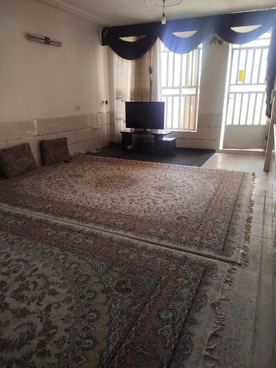رهن و اجاره خانه ویلایی در نواب صفوی کوچه اول