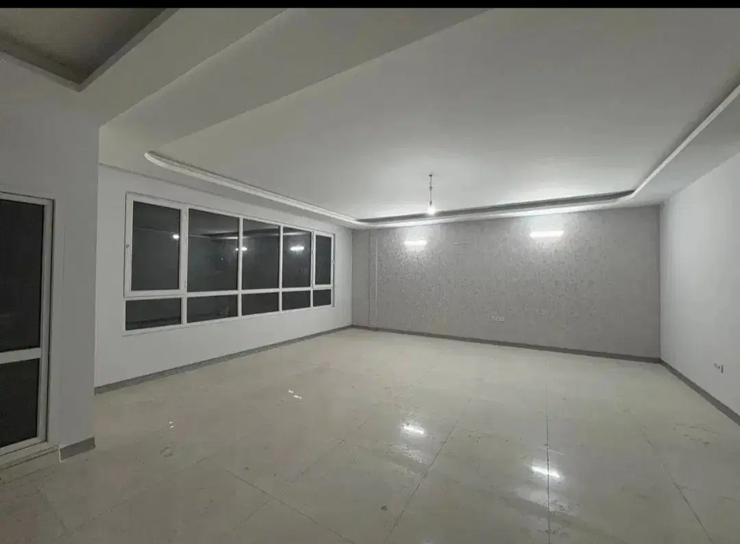 آپارتمان ۱۴۰متری۳خواب تک واحدی