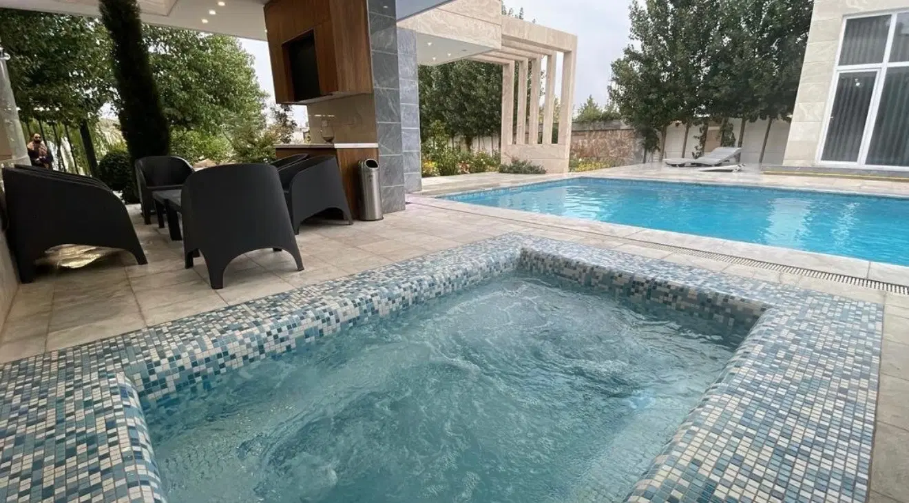 ویلا باغ دزفول دو استخر آب گرم و جکوزی فول لاکچری