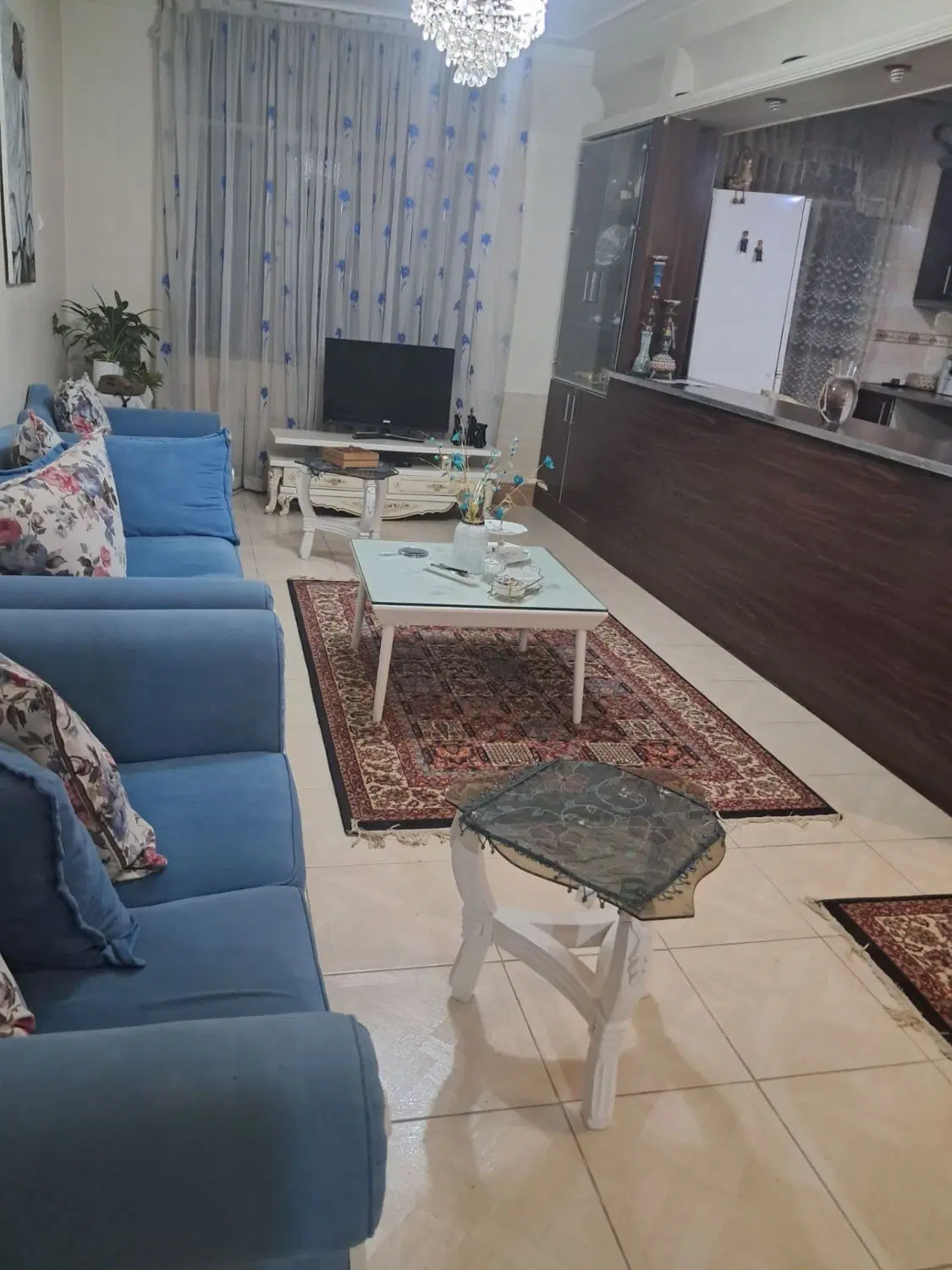 اجاره ی واحد۷۵متری تمیز،،طبقه ی اول