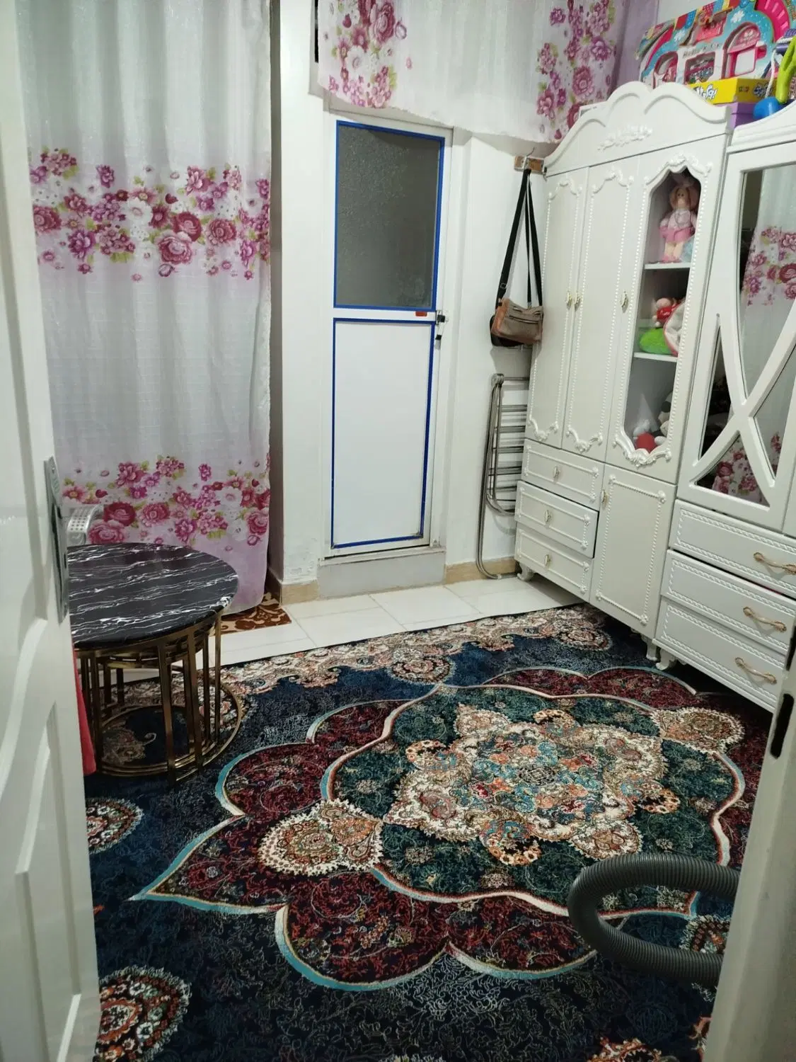 واحد 60متری