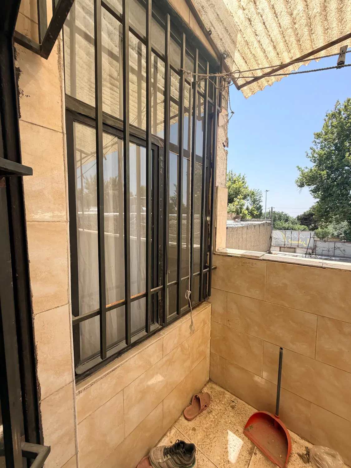 فروش یک واحد آپارتمان زیرهمکف فوری