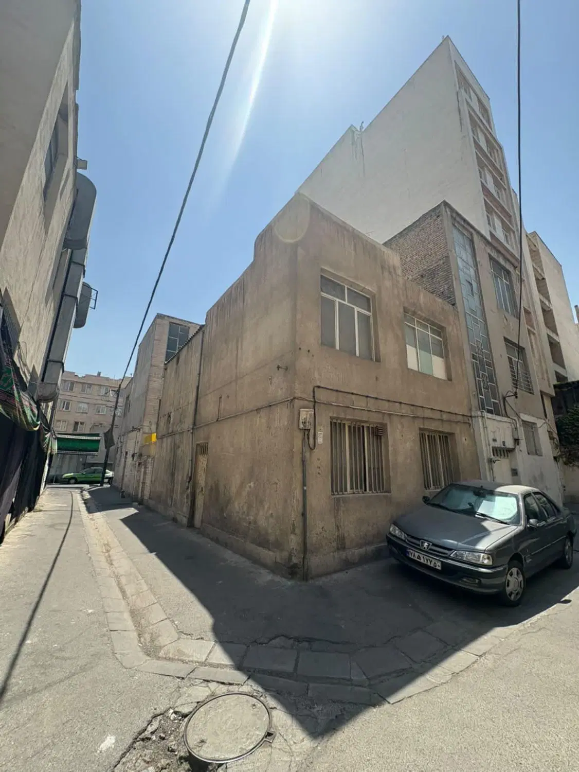 ۱۴۰ متر ملک کلنگی همراه با دو دهنه مغازه