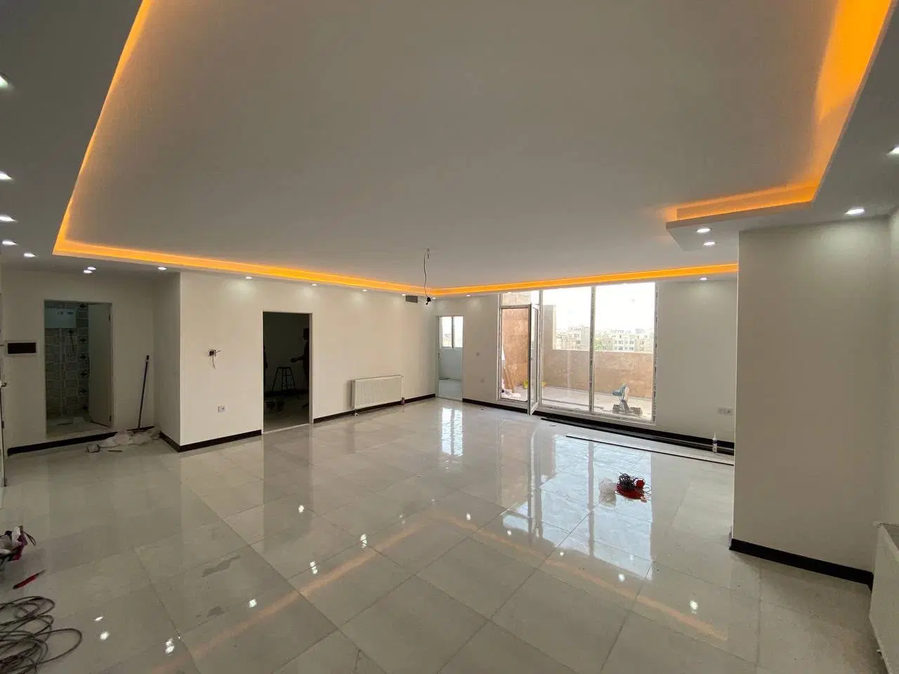 ۱۳۰ متر فول امکانات