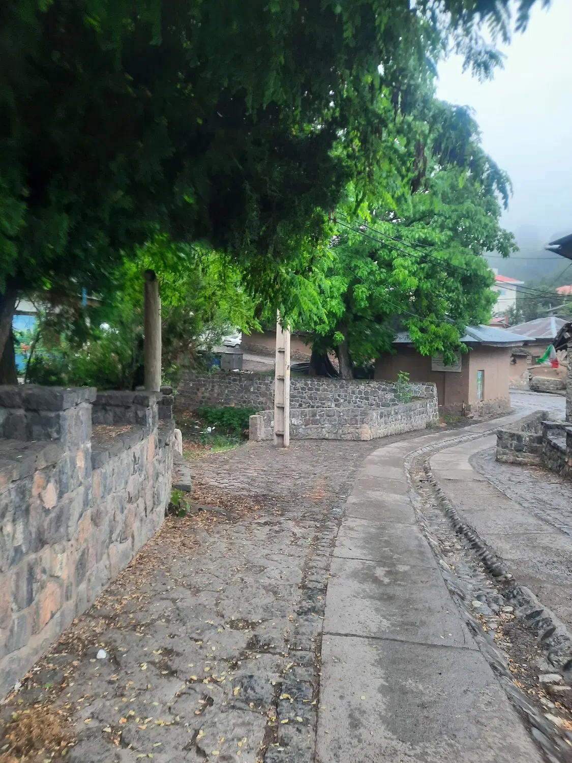زمین در‌منطقه خوش آب وهوا..روستای توریستی کندلوس