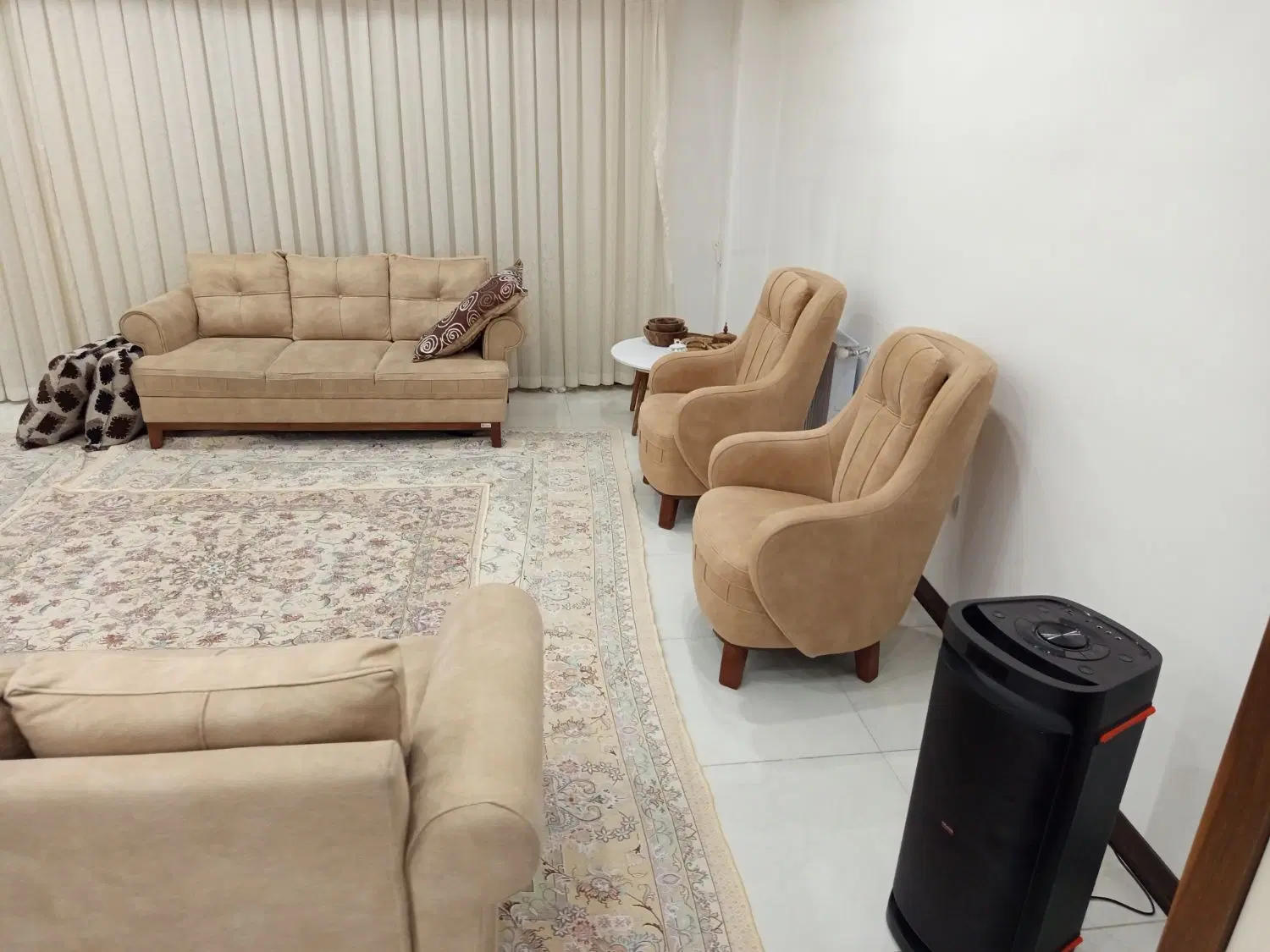 آپارتمان نوساز مرکز شهر