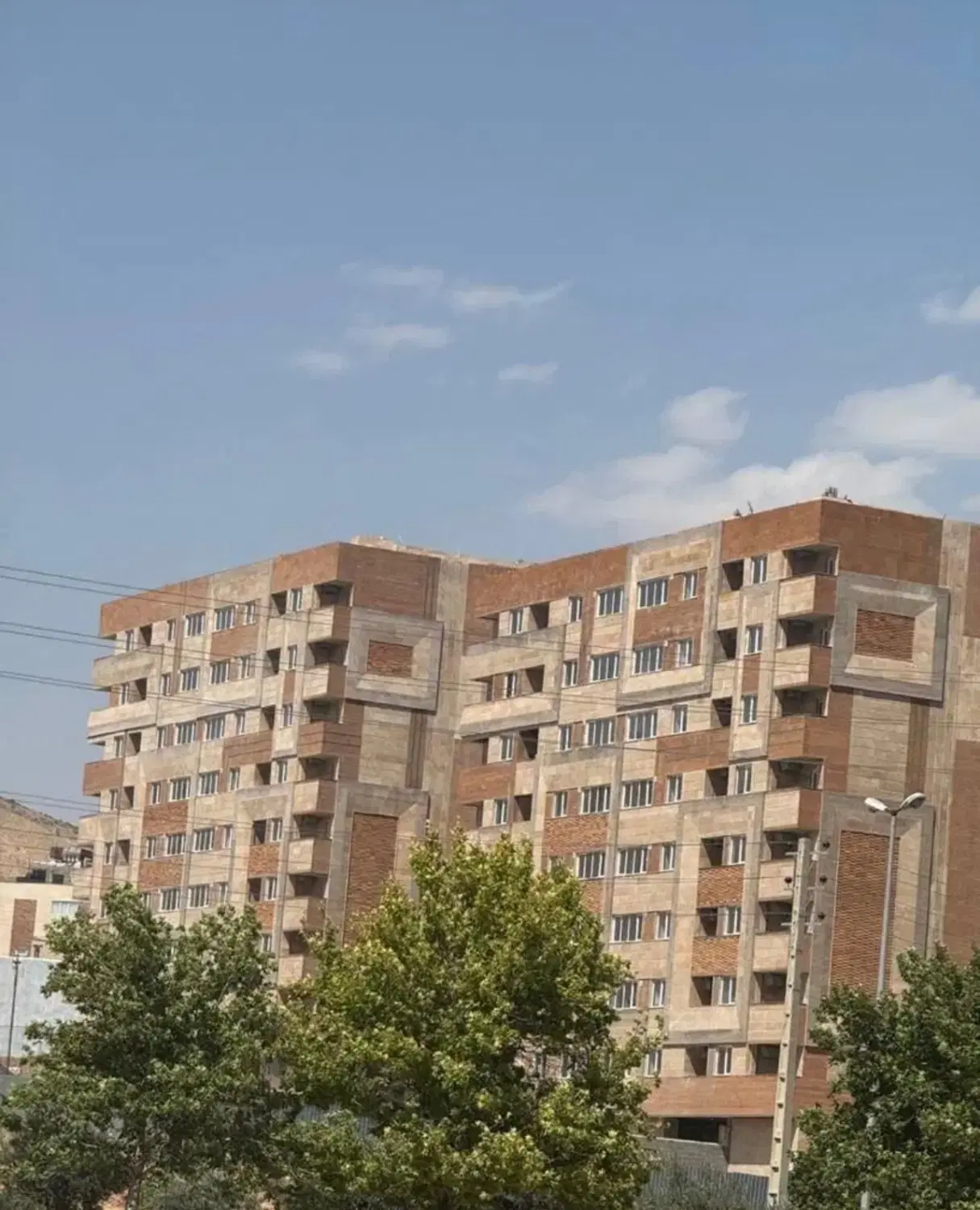 آپارتمان سروقامتان صدرا