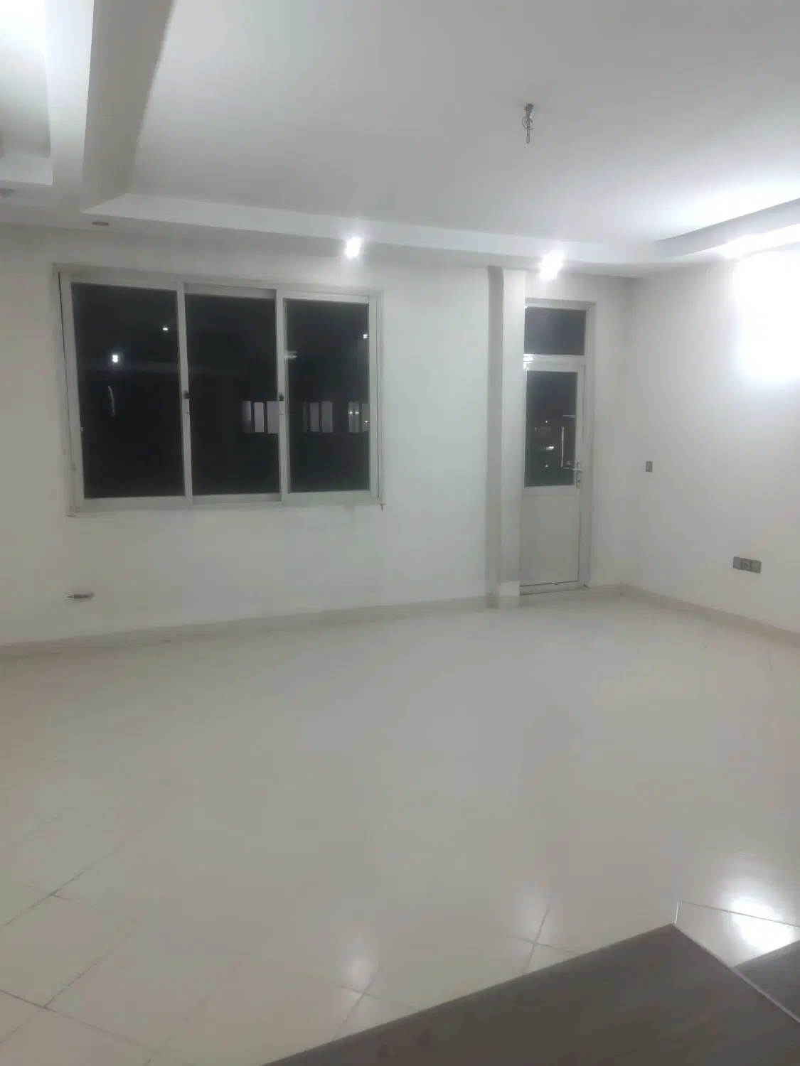 ۸۱متر آپارتمان سنددار کامیاب