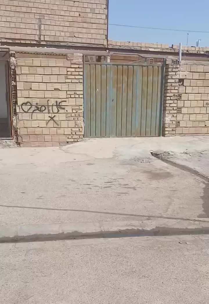خانه  دوخواب ۱۱۰ متر زیر بنا  کلان  ۱۸۰ متر