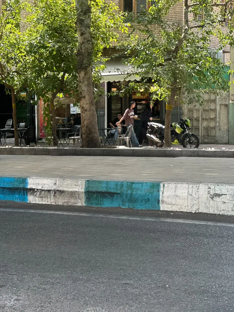 ۱۶ مترکف۱۶متر زیر زمین سرقفلی زیر پل حافظ(طهران)