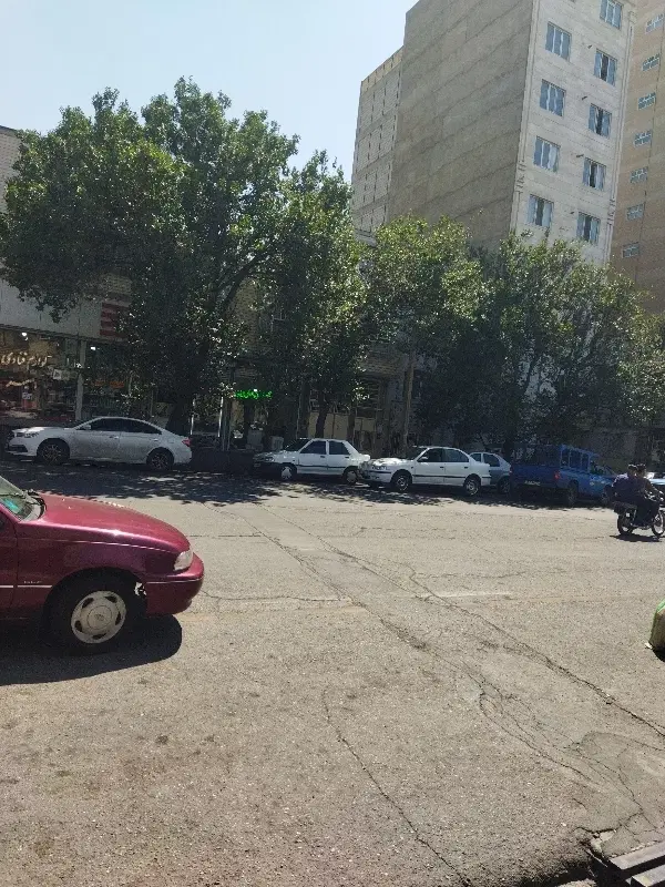 آپارتمان فروشی واقع در قطران .میدان مسجد گازران