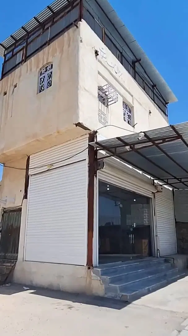 رهن و اجاره مغازه ۶۰ متری لب خیابان پیر مرادی