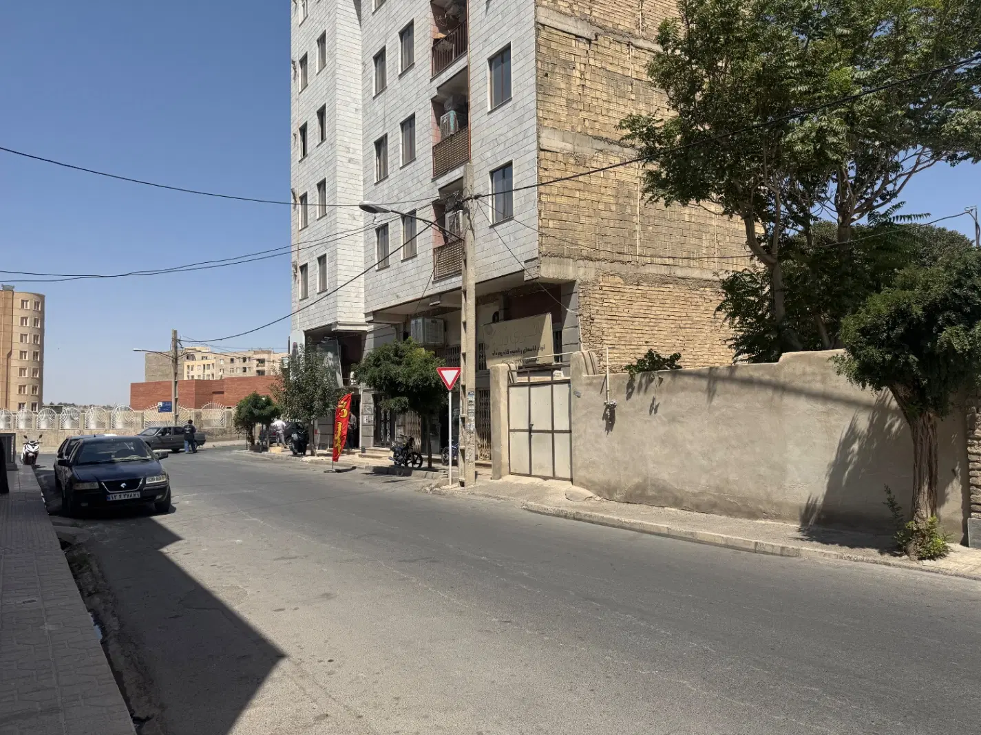 زمین ۲۰۰متری سنددار _آماده ساخت